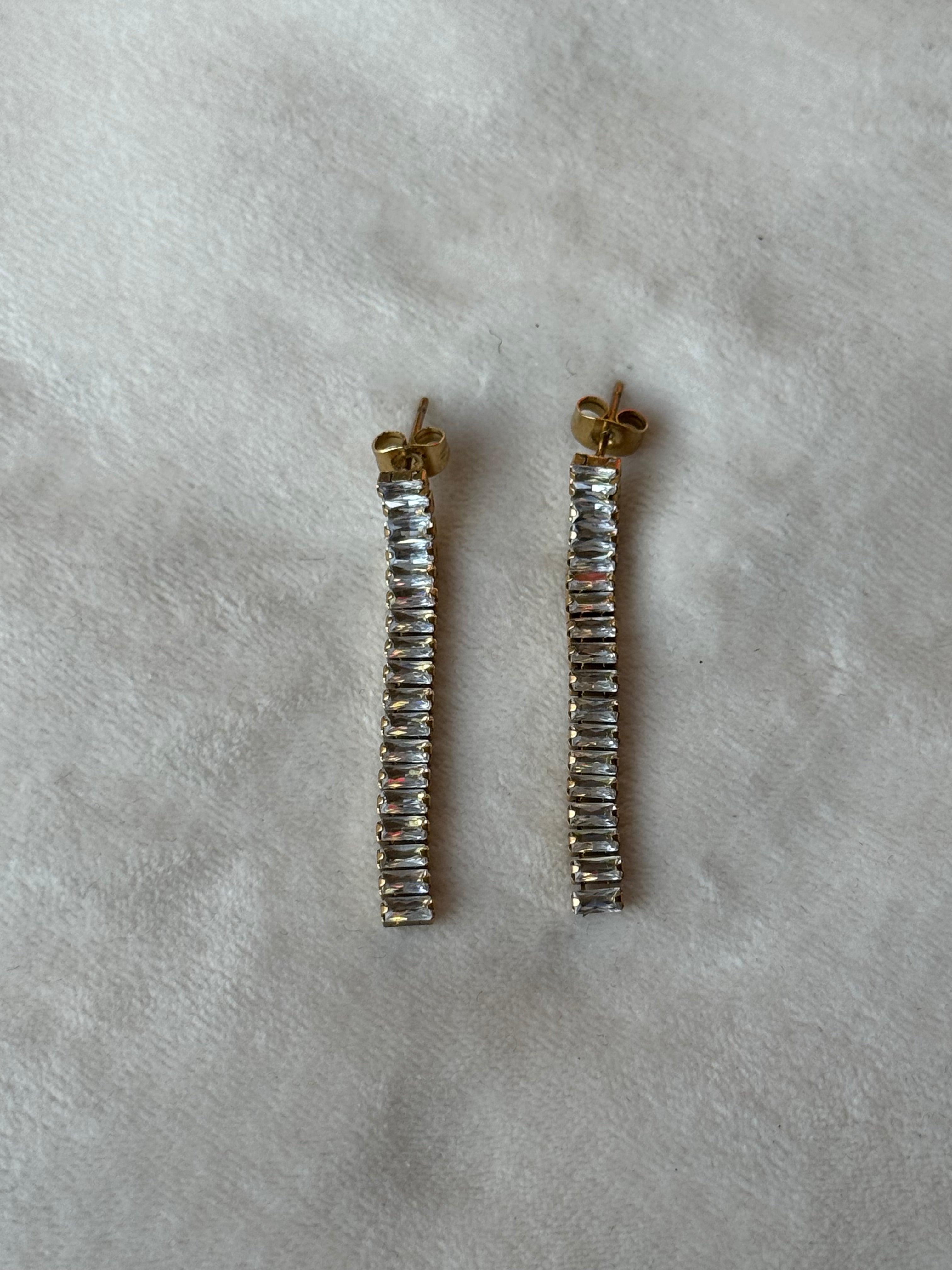 Oorbellen goud steentjes