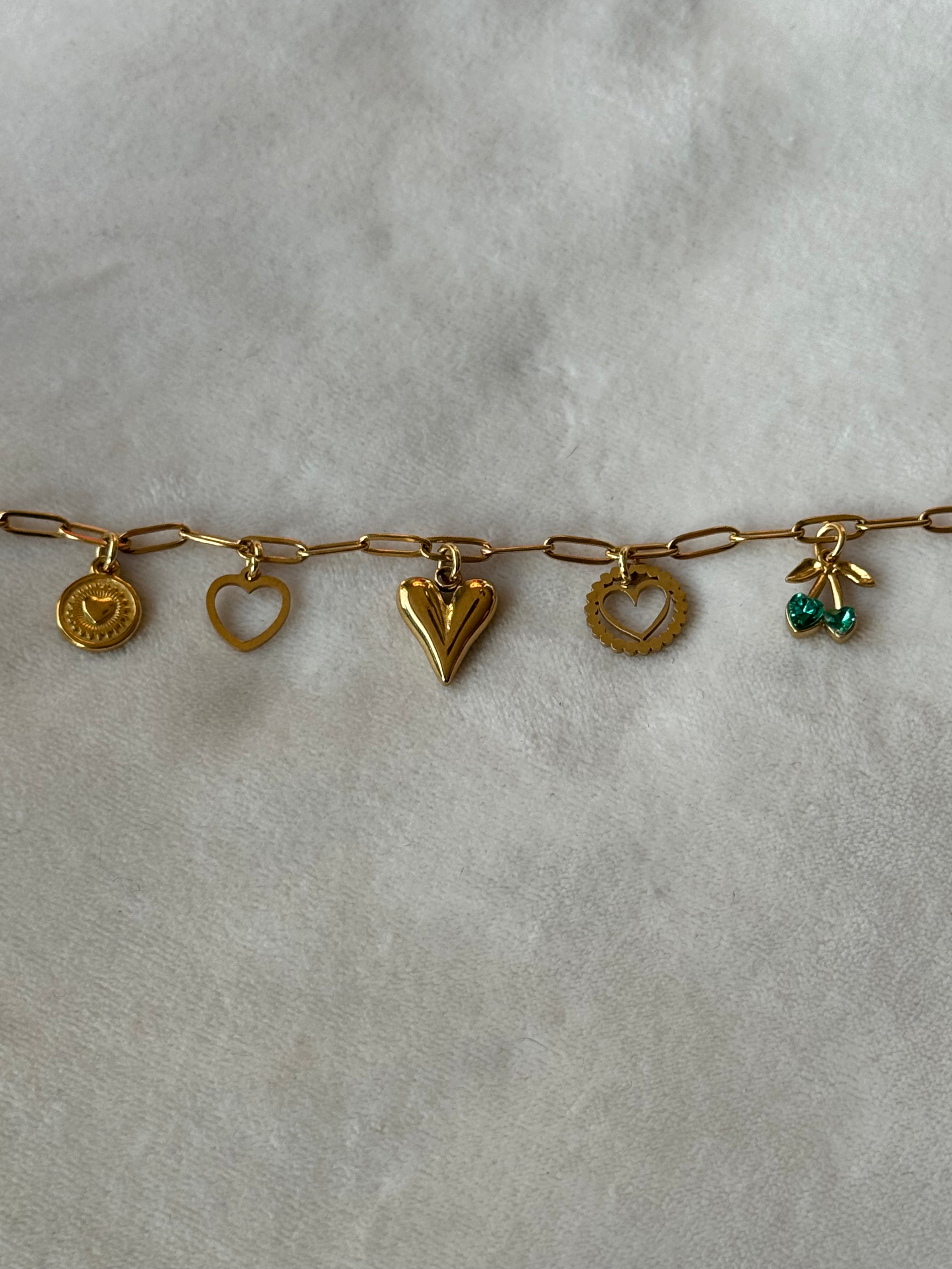 Armband goud hartjes