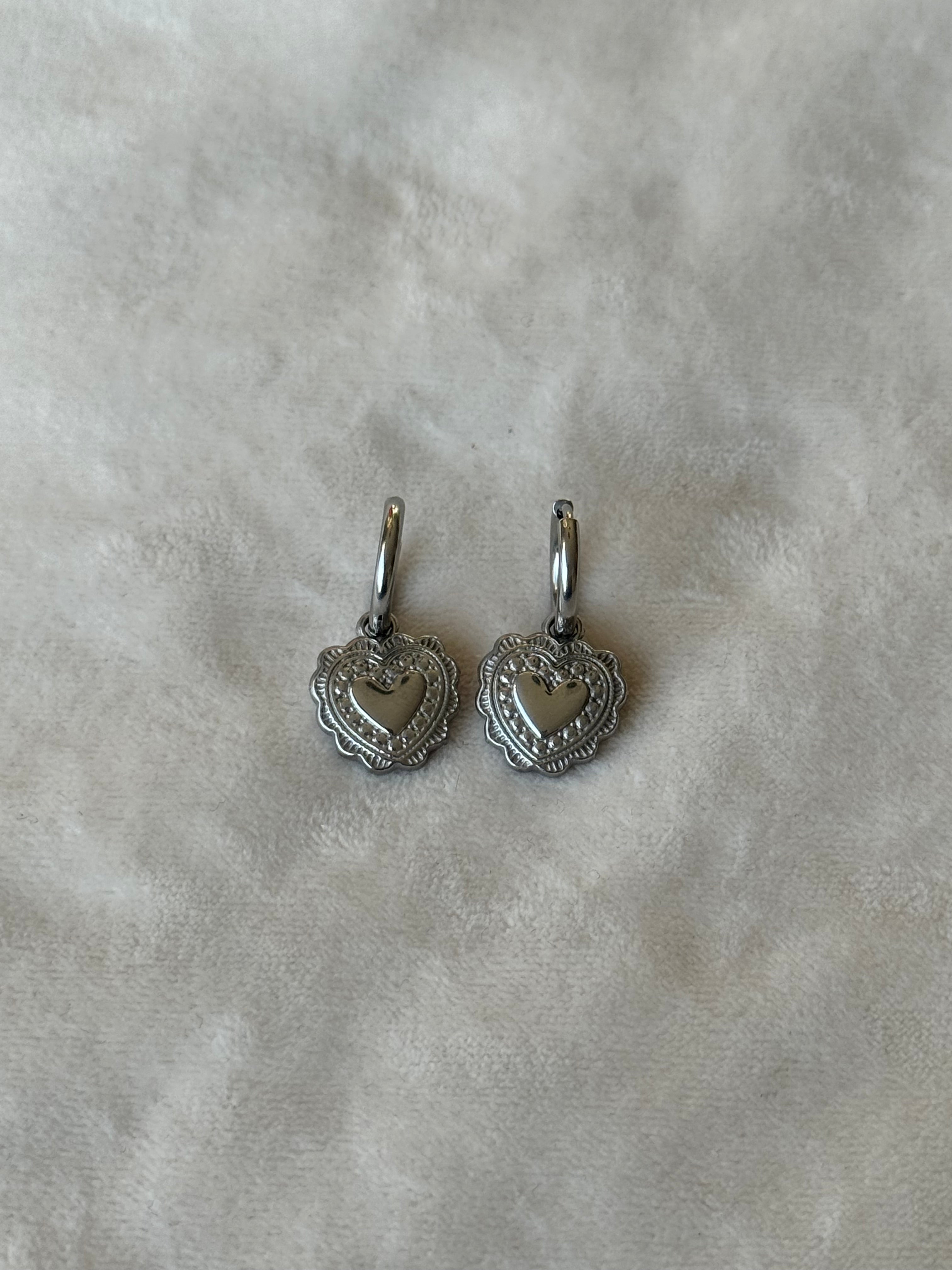 Oorbellen zilver hartjes
