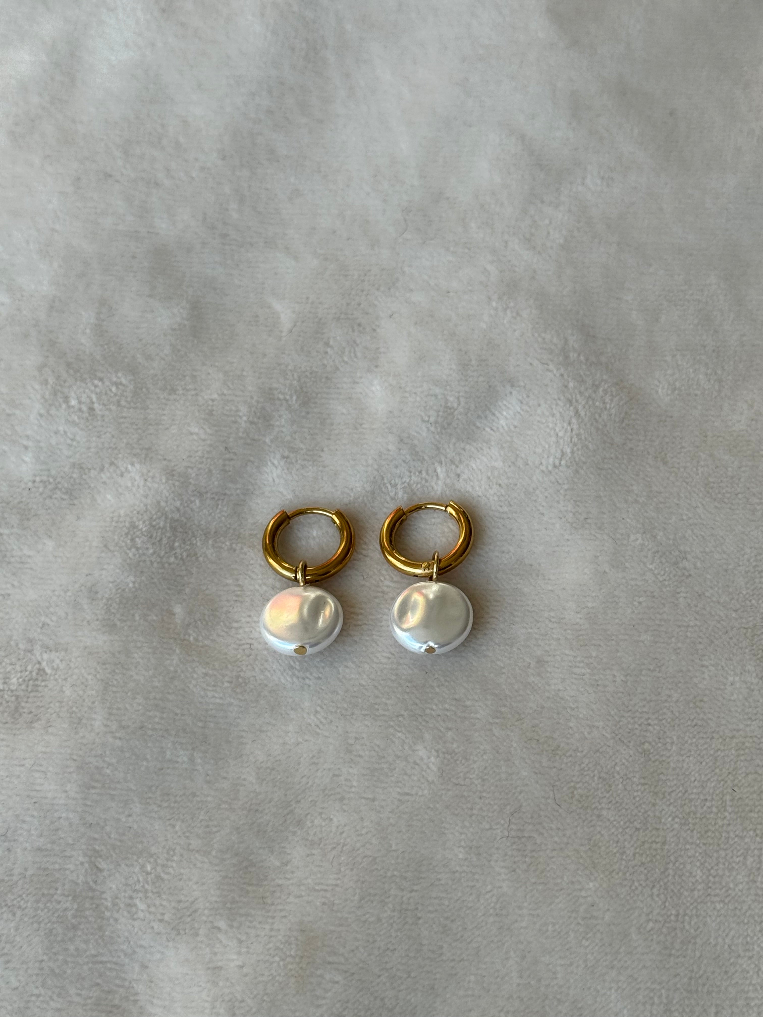 Oorbellen goud/wit