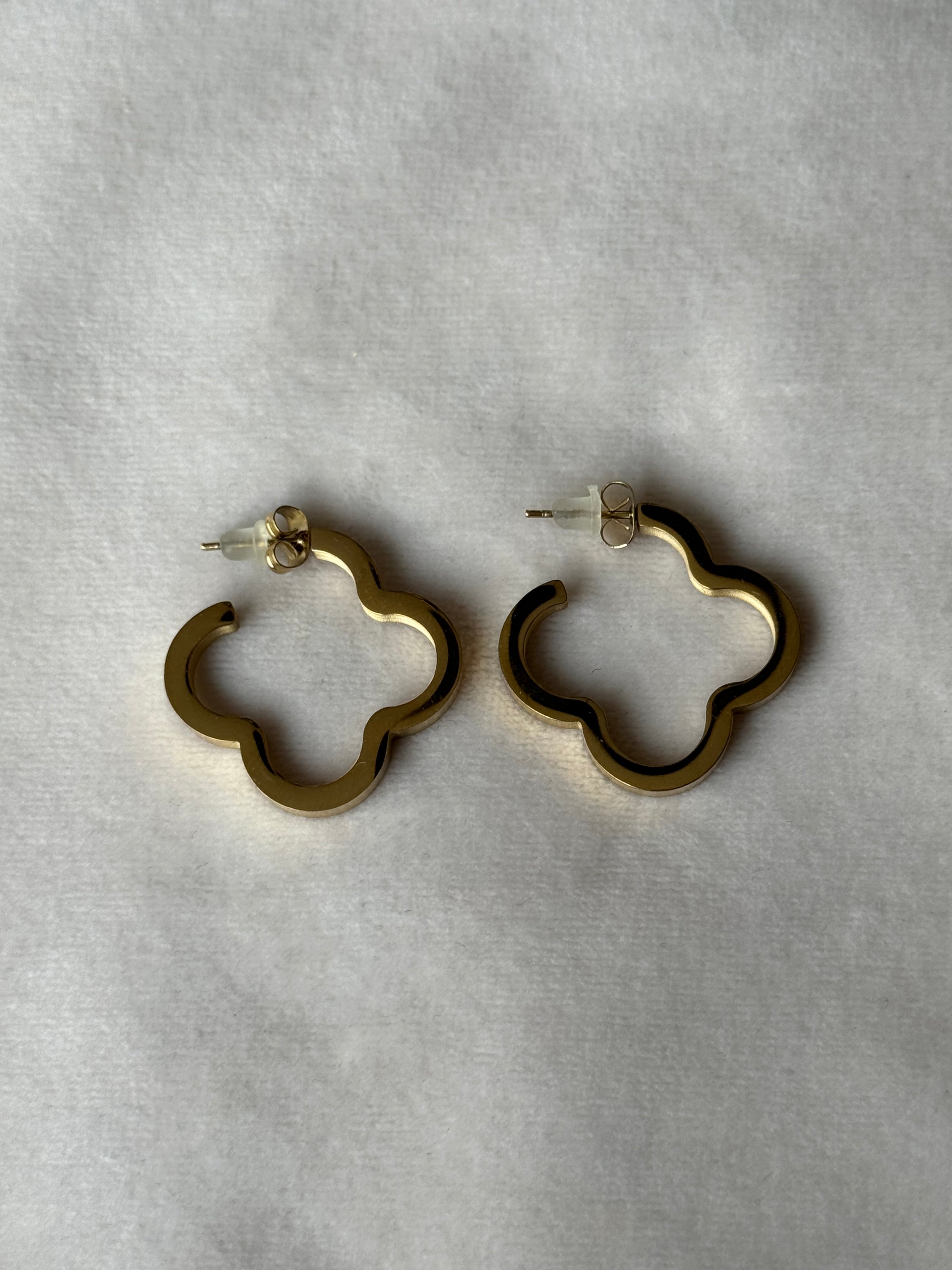 Oorbellen goud/klavers