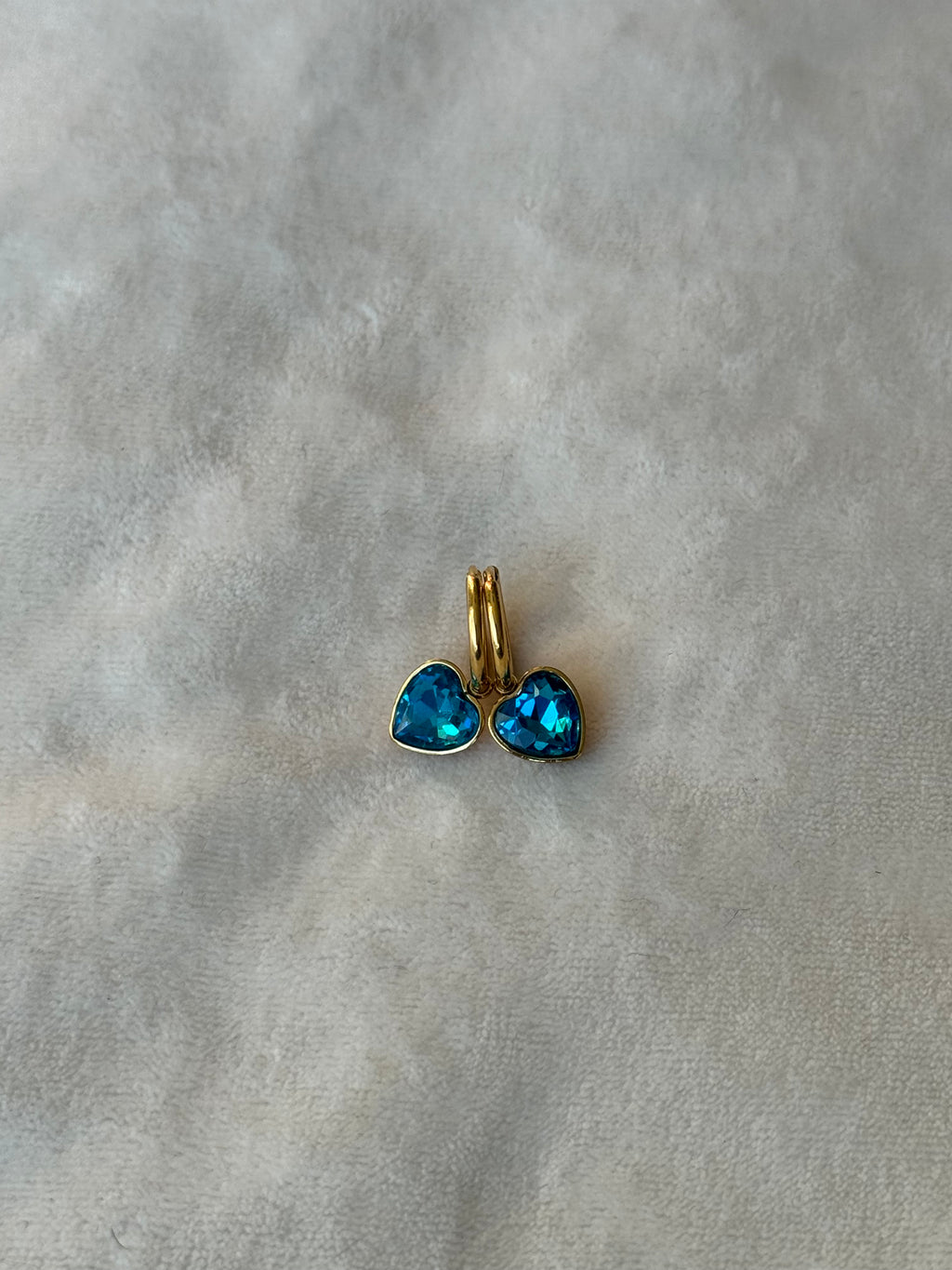 Oorbellen goud/blauw hartjes