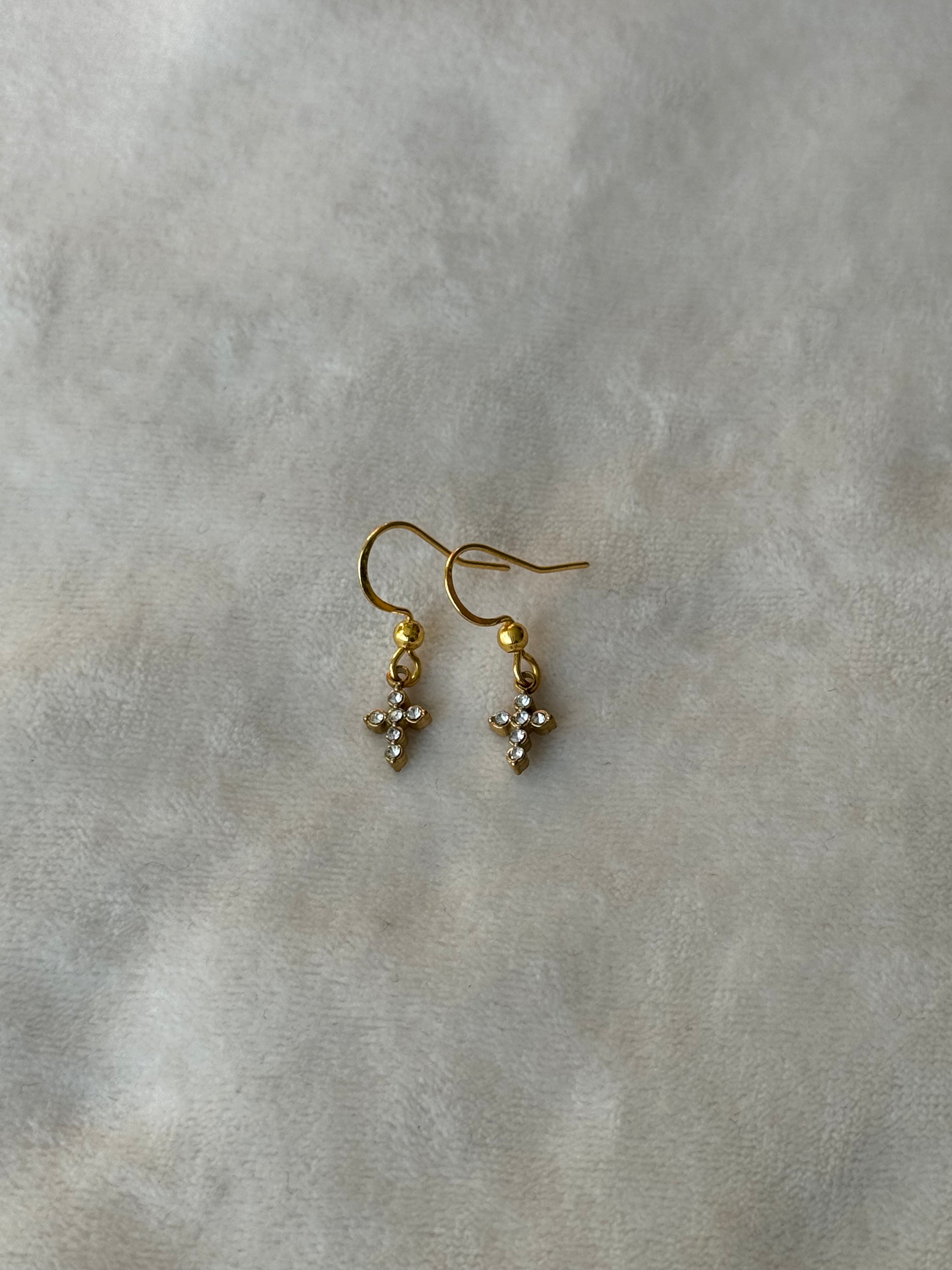 Oorbellen goud/wit kruisje